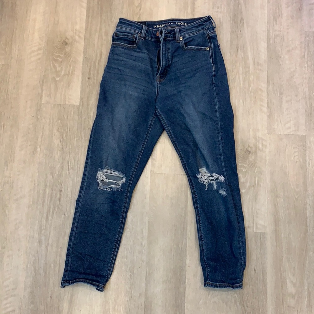 American Eagle ripped Mom Jeans